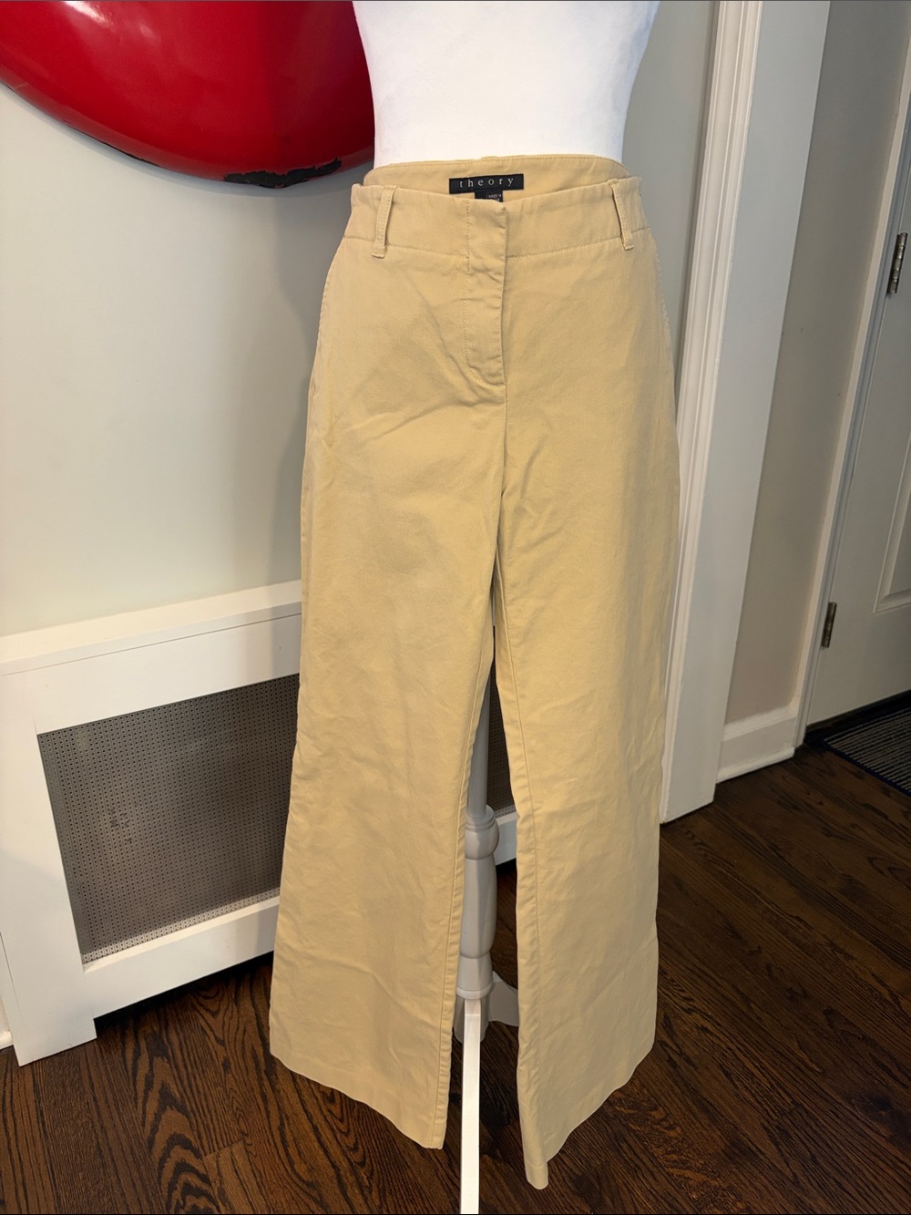 Theory Wide Leg Tan Khakis 100% Cotton, size 10 Tall, 30x33”